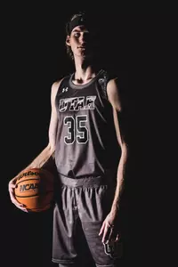 January 19, 2022, Salt Lake City, UT:
The University of Utah Utes Basketball teams pose for portraits in the USS SLC jerseys at the Jon M. Huntsman Center in Salt Lake City, Utah on Wednesday, January 19, 2022.
(Photo by Nick Grace/University of Utah)