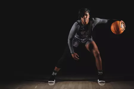 January 19, 2022, Salt Lake City, UT:
The University of Utah Utes Basketball teams pose for portraits in the USS SLC jerseys at the Jon M. Huntsman Center in Salt Lake City, Utah on Wednesday, January 19, 2022.
(Photo by Nick Grace/University of Utah)