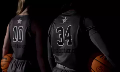 January 19, 2022, Salt Lake City, UT:
The University of Utah Men’s and Women’s Basketball reveal the USS Salt Lake in Salt Lake City, Utah on Thursday, January 19, 2022.
(Photo by Nate Peterson/University of Utah)