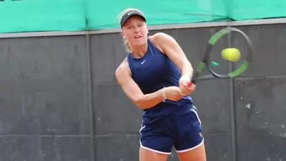 WTEN Emma Kamper signing