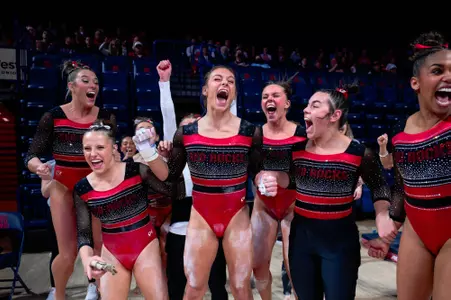 Grace McCallum scores a 10.0 on bars at Arizona