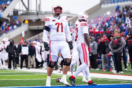 Caleb Lomu at Kansas
