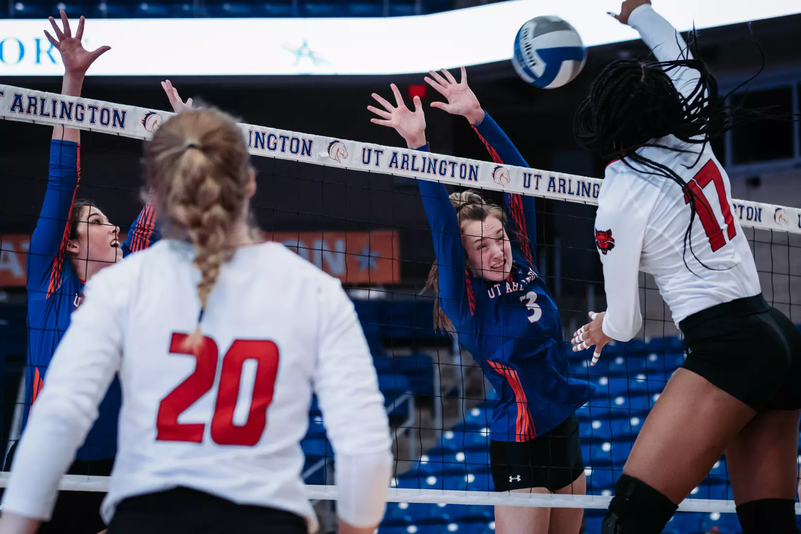 Volleyball vs Arkansas State, Marina Bustillo-Mendoza