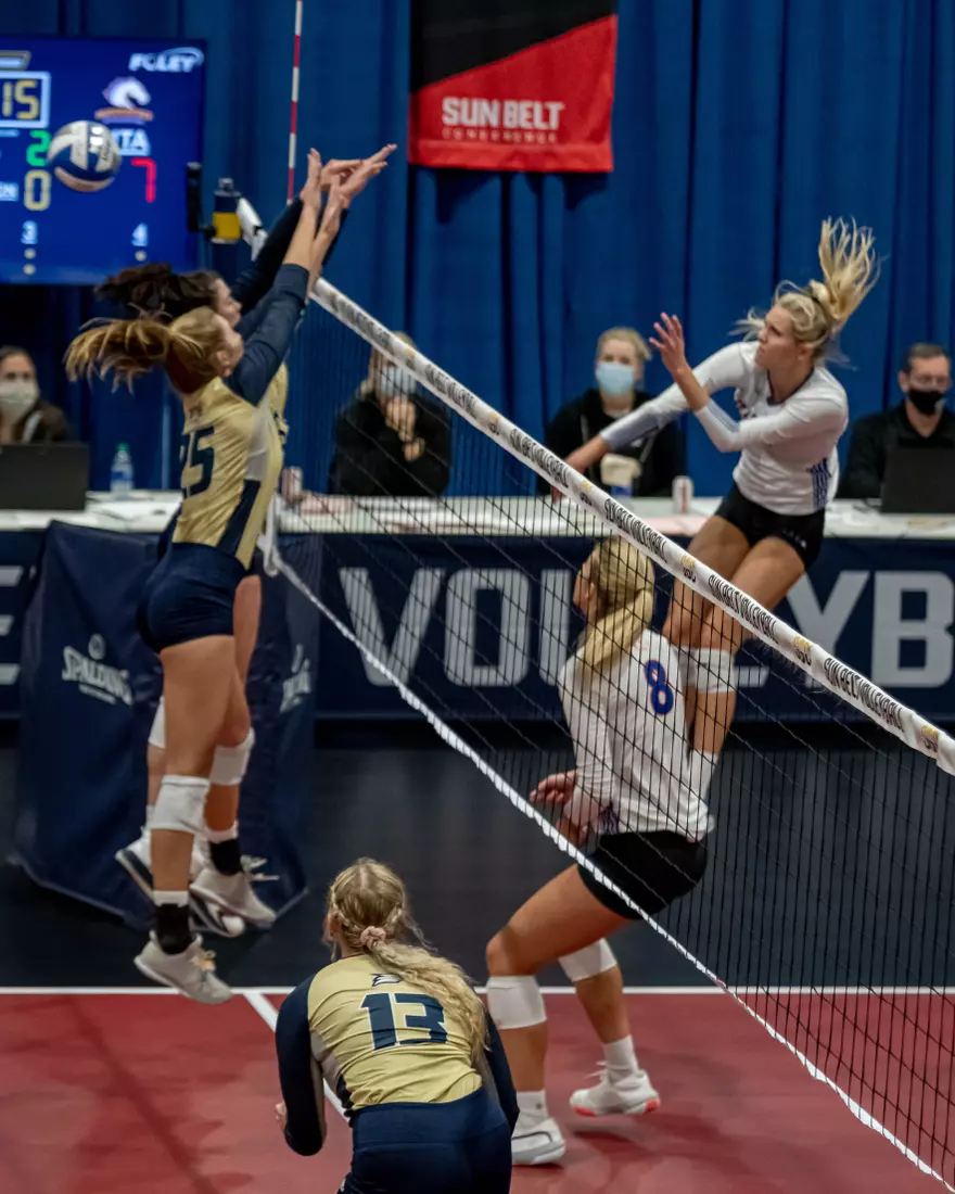 Volleyball at SBC Tourney