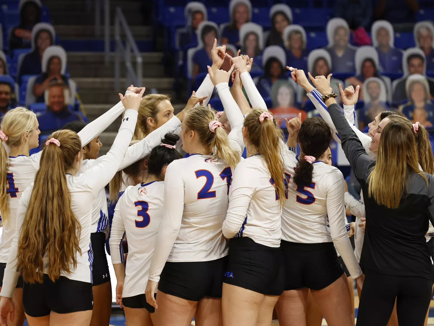 UTA vs Texas State volleyball in Arlington, Texas on October 30, 2020. (Photo/Sharon Ellman)