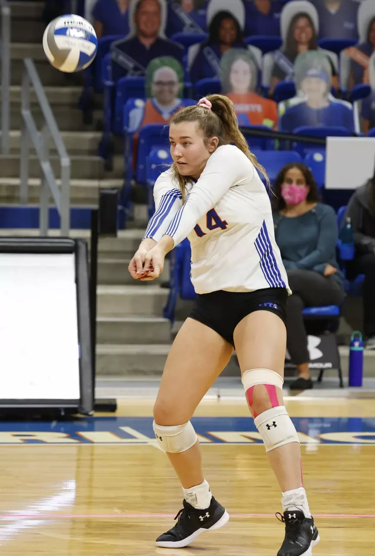UTA vs Texas State volleyball in Arlington, Texas on October 30, 2020. (Photo/Sharon Ellman)