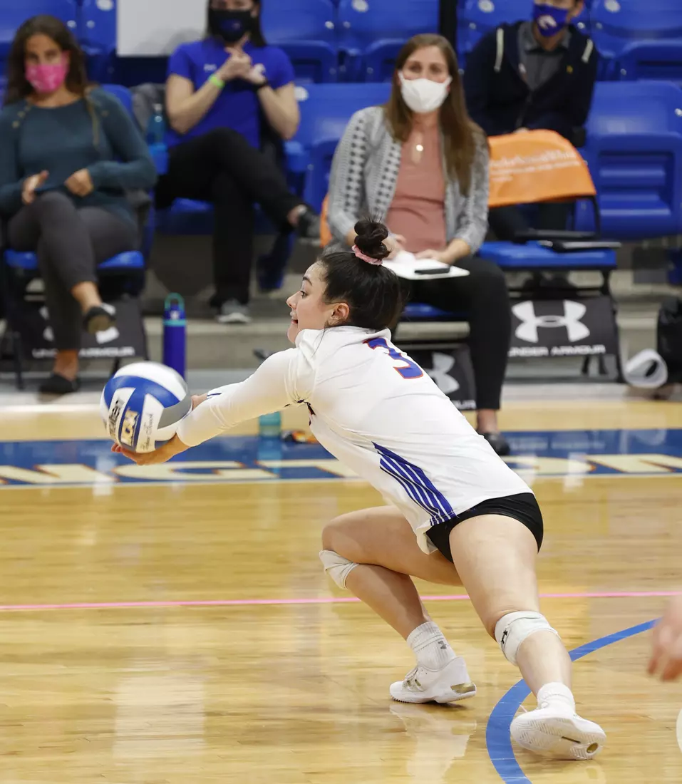 UTA vs Texas State volleyball in Arlington, Texas on October 30, 2020. (Photo/Sharon Ellman)