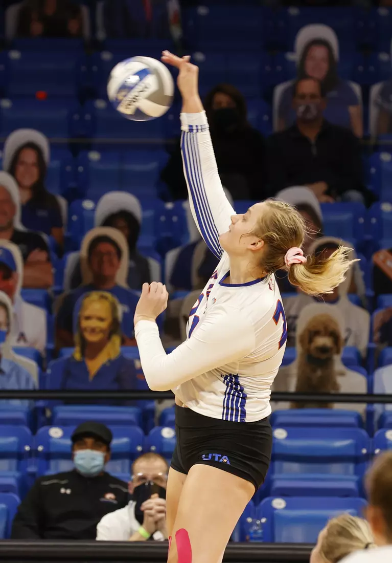 UTA vs Texas State volleyball in Arlington, Texas on October 30, 2020. (Photo/Sharon Ellman)