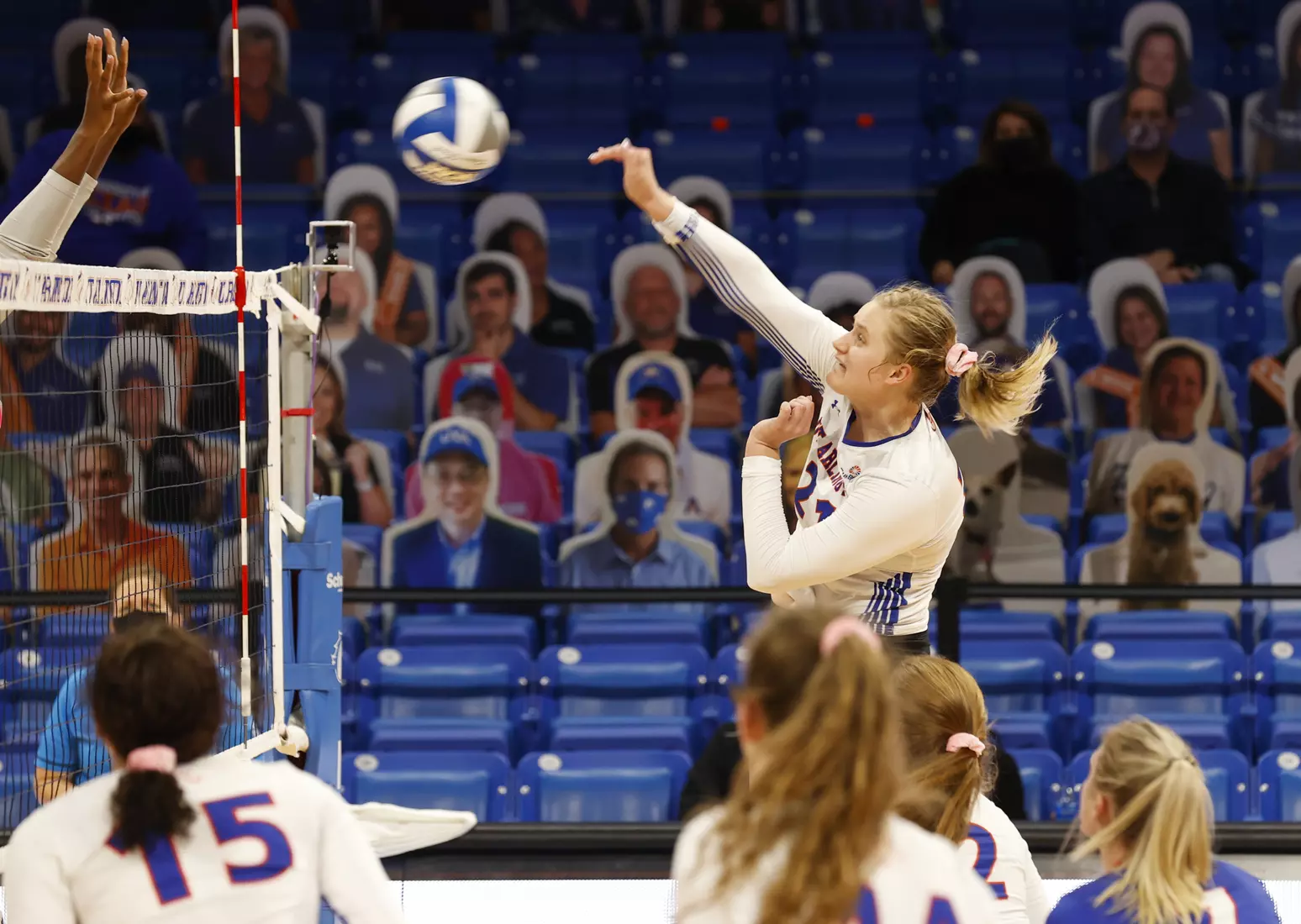 UTA vs Texas State volleyball in Arlington, Texas on October 30, 2020. (Photo/Sharon Ellman)