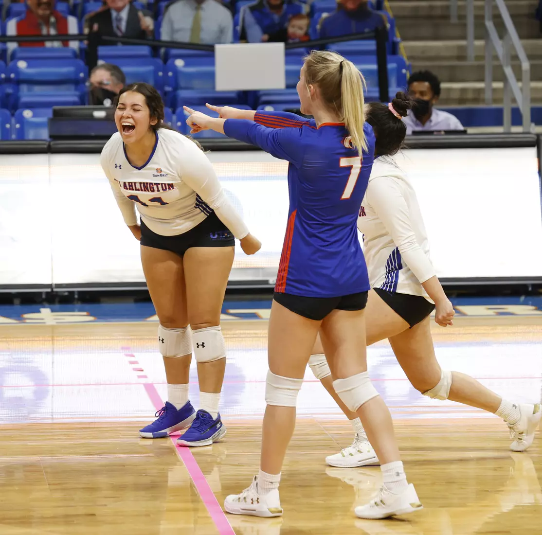 UTA vs Texas State volleyball in Arlington, Texas on October 30, 2020. (Photo/Sharon Ellman)