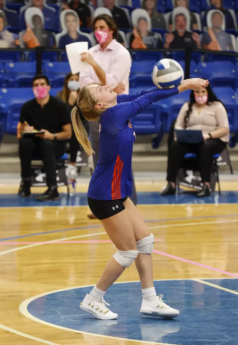 UTA vs Texas State volleyball in Arlington, Texas on October 30, 2020. (Photo/Sharon Ellman)