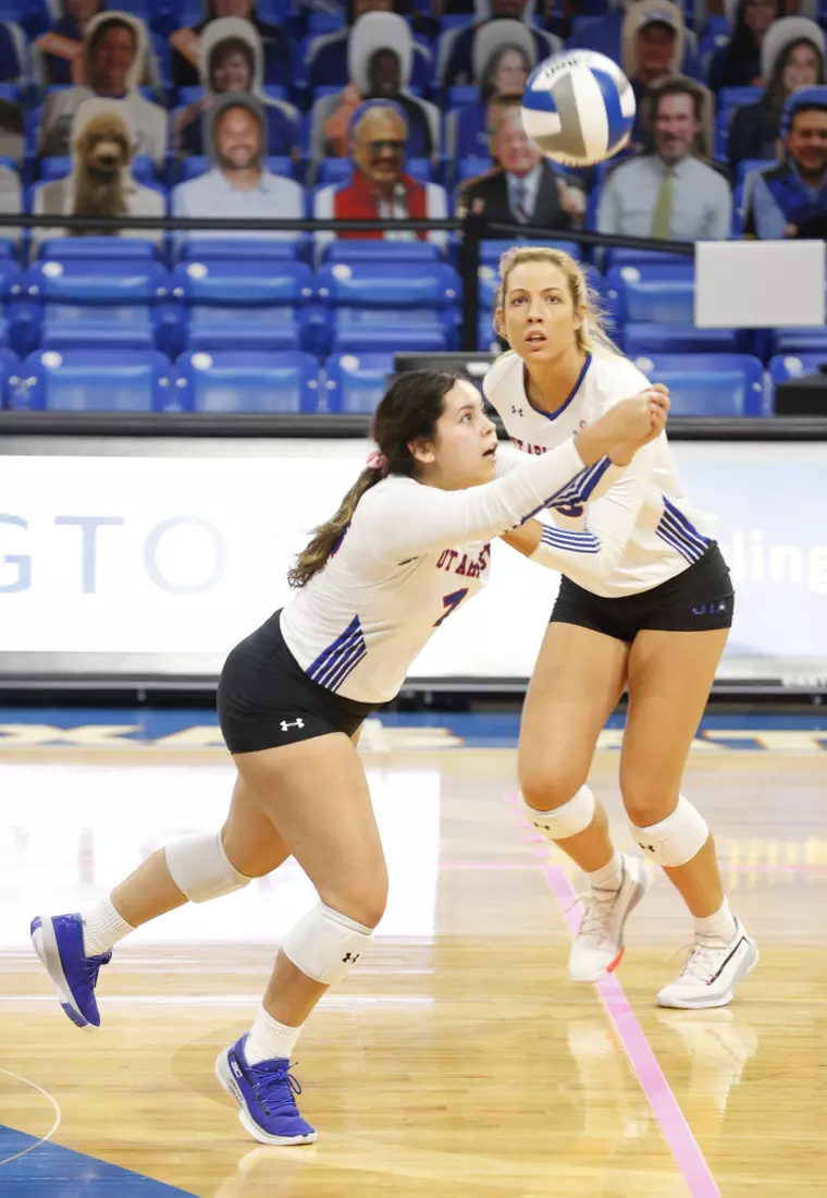 UTA vs Texas State volleyball in Arlington, Texas on October 30, 2020. (Photo/Sharon Ellman)