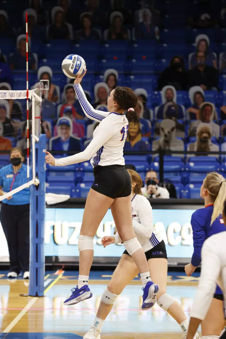 UTA vs Texas State volleyball in Arlington, Texas on October 30, 2020. (Photo/Sharon Ellman)
