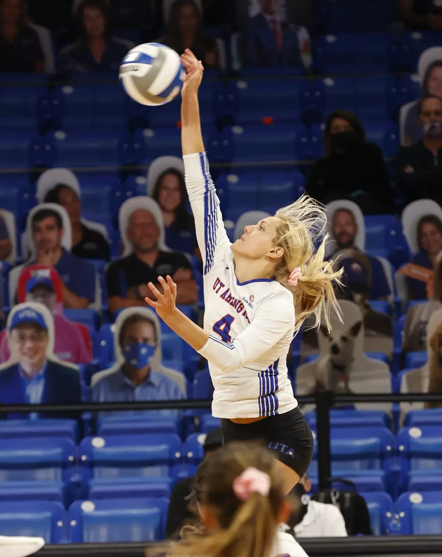 UTA vs Texas State volleyball in Arlington, Texas on October 30, 2020. (Photo/Sharon Ellman)