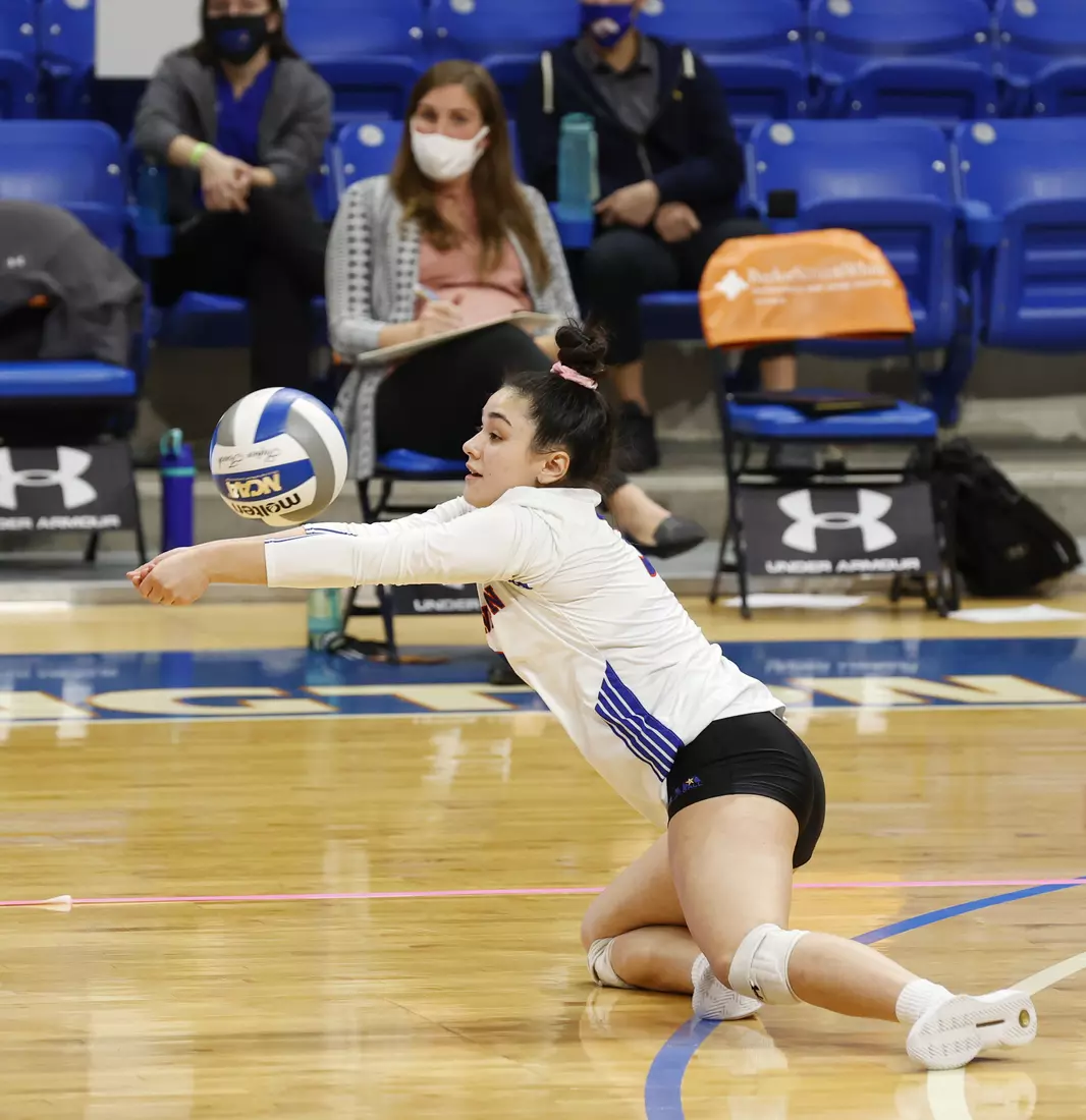 UTA vs Texas State volleyball in Arlington, Texas on October 30, 2020. (Photo/Sharon Ellman)