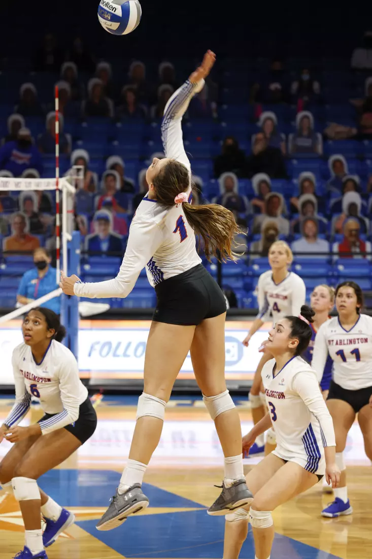 UTA vs Texas State volleyball in Arlington, Texas on October 30, 2020. (Photo/Sharon Ellman)