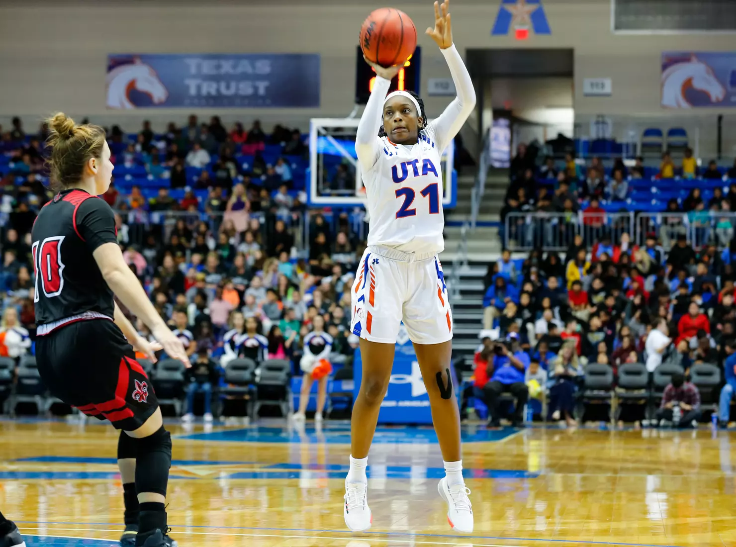 UTA vs Louisiana Women's Basketball game at College Park Center in Arlington, Texas on January 16, 2020. (Photo/Ellman Photography)