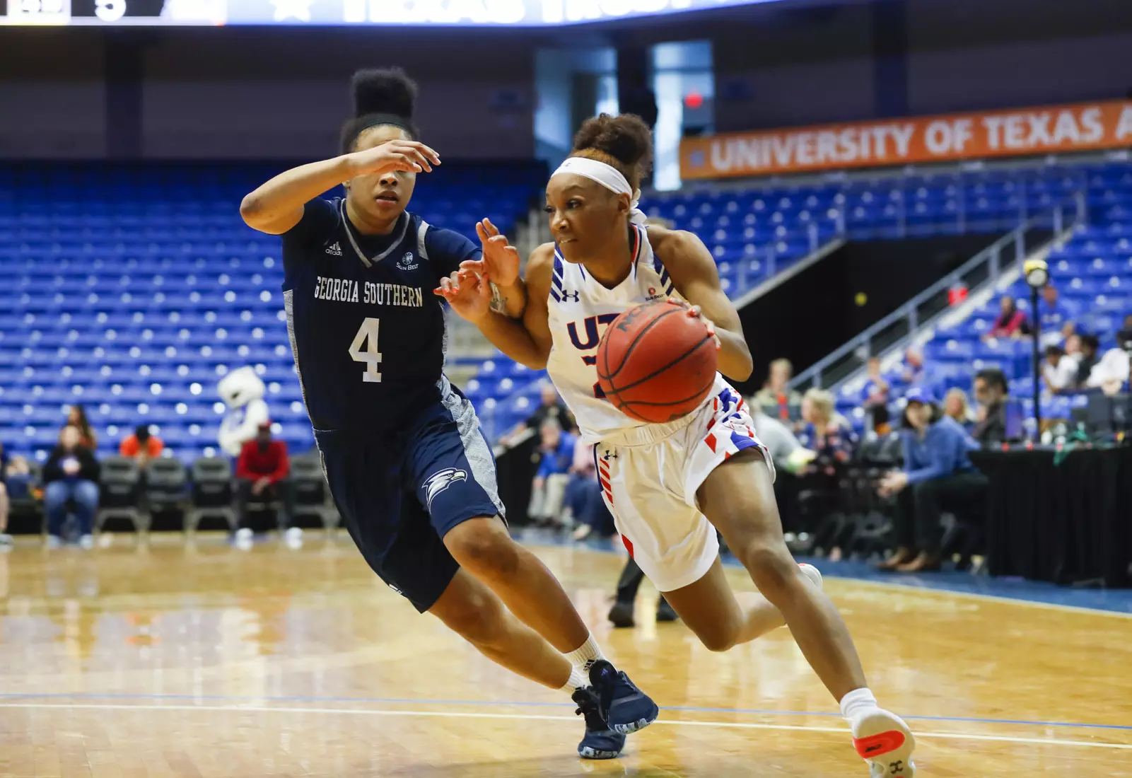 UTA vs Georgia Southern women's basketball in Arlington Texas on February 29, 2020. (Photo/Sharon Ellman)