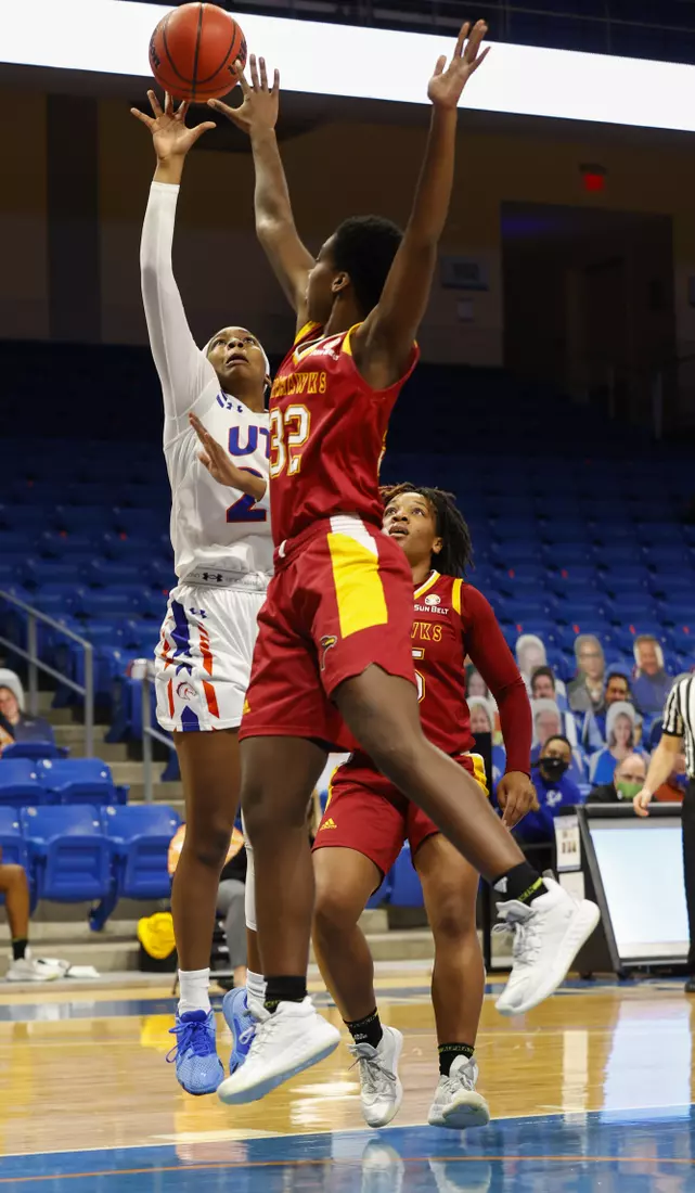 UTA vs ULM women’s basketball at College Park Center in Arlington, Texas on January 8, 2021. (Photo/Sharon Ellman)