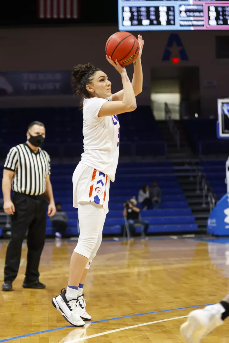 UTA vs ULM women’s basketball at College Park Center in Arlington, Texas on January 8, 2021. (Photo/Sharon Ellman)