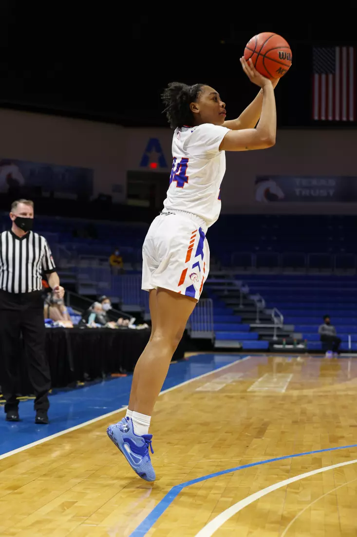 UTA vs ULM women’s basketball at College Park Center in Arlington, Texas on January 8, 2021. (Photo/Sharon Ellman)