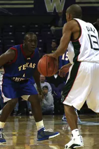 Senior Jarrett Howell led the Mavericks with 19 points.