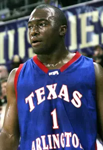 Senior Jarrett Howell led the Mavericks with 17 points against San Diego.