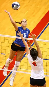 Ellen Murray tied Bianca Sauls with 12 kills for the Mavericks.