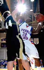 Anthony Vereen had a season-high 20 points Monday night.