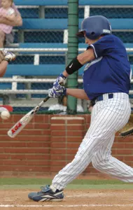 David Masters collected one of two hits for the Mavs