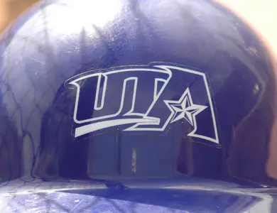 Mavericks receive official Letters of Intent from eight incoming student-athletes during early signing period.