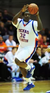 Anthony Vereen leads the Mavericks in scoring and rebounding.