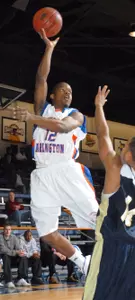 Mavericks guards, including sophomore Cardell Hunter, will have to contain UTSA freshman point guard Devin Gibson