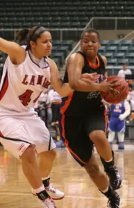 Tamara Simmons led all scorers with 21 points