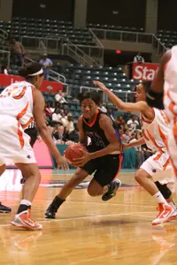 Meghan Nelson scored a team high 18 points against the Roadrunners.