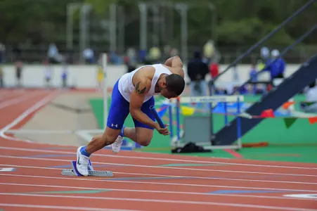 Both the men and women had strong showings in Fort Worth on Friday
