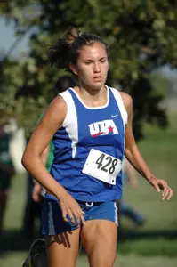 Junior Jennifer Carey looks to lead the women's team to a top finish