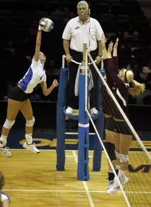 Tara Frantz led the Mavericks with 12 kills Wednesday night against Texas State.