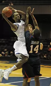 LaMarcus Reed leads the Mavericks in scoring.