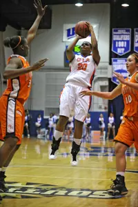 Tamara Simmons leads the team in scoring