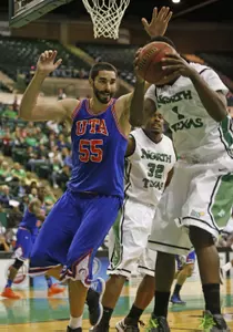 Jordan Reves had 13 rebounds Wednesday at North Texas.