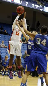 Kiara Parker led the Mavericks with 13 points