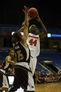 Desherra Nwanguma scored 18 points in the Mavericks loss to Idaho.