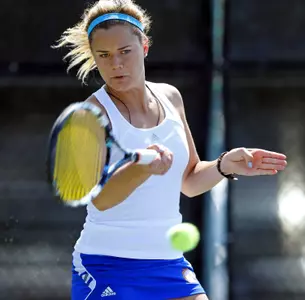 Brooke Dennis and the Mavericks defeated Texas State 4-2.