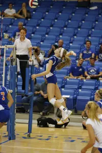 Junior Taylor Gross led the UTA attack with 12 kills.