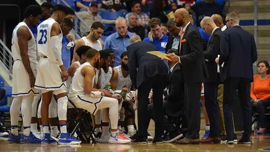 Men's Basketball Huddle Georgia State