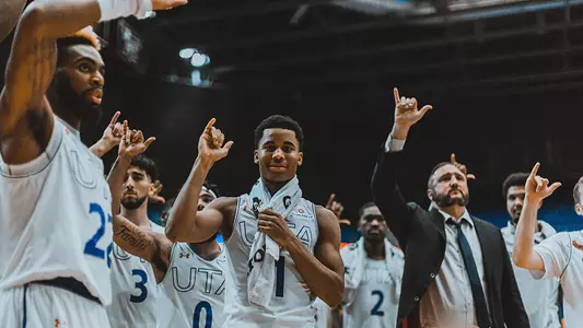 Men's Basketball Team Mav Up 2019