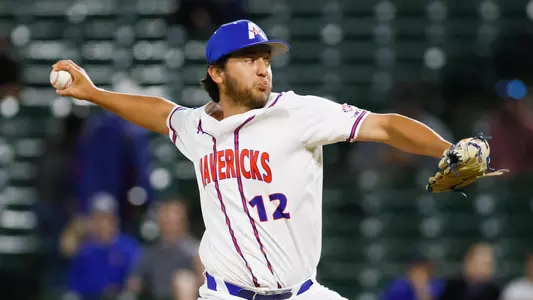 Tom Pitching