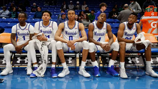 Men's Basketball Starters Bench