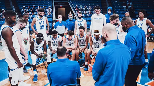 Men's Basketball Team Huddle Bench 2021